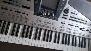 Roland e80