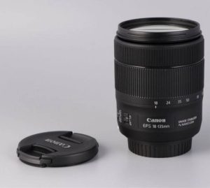 Canon EF-S 18-135mm f/3.5-5.6 Is Nano USM