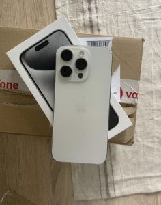 Apple IPhone 15pro 128gb white