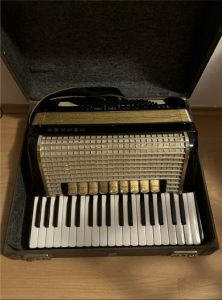 HOHNER VERDI 3 accordion for sale