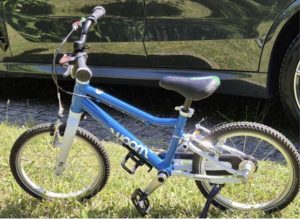 Brand new Woom 3 blue children's bike