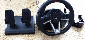 Gaming steering wheel with pedals