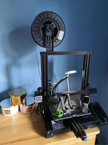 Ender 3 V2 3D printer (like new)