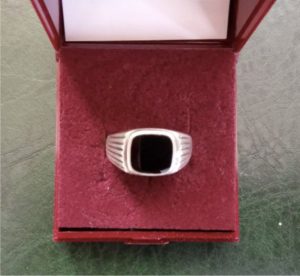 New Silver (925) signet ring 5g 19.1mm size 60