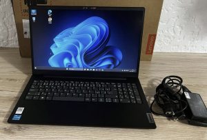 Výkonný Notebook Lenovo-6 Jádro-UHD Grafika-Záruka