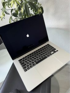 MacBook Air 15 1T / 24 / RAM / M3