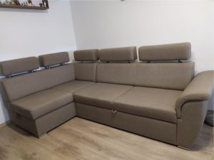 I am selling a sofa