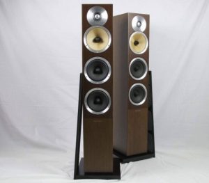 Bowers & Wilkins B&W CM8 speaker pair