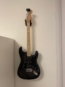 Fender Squier Stratocaster HSS MN Black