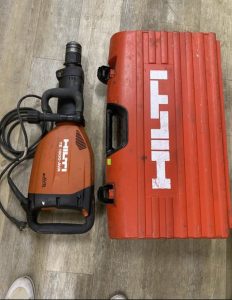 HILTI TE 1500 AVR demolition hammer top condition