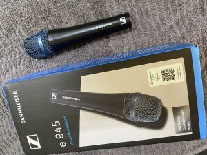 Sennheiser e945