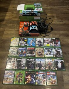 XBOX ONE 500GB + KINECT + 2x OVLADAČ + 26 HER