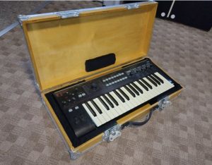 Korg R3 synth, with vocoder adapter, hard case, mic