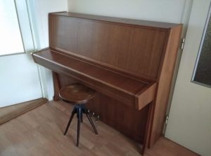 Pianino PETROF