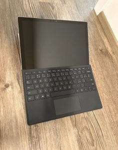 MS Surface 7 Pro (16GB RAM, i7 10.gen., SSD 240GB)