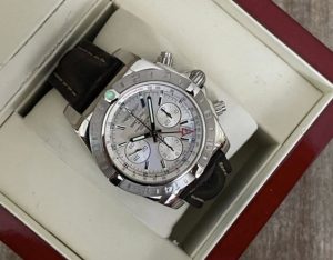 Breitling Chronomat B04 GMT 44 Lgsw