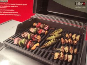 Liatinový grilovací rošt WEBER Gourmet BBQ