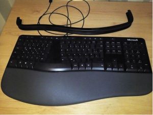 ergonomicka klavesnica