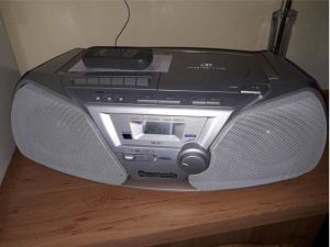 Radiomagnetofon s CD PANASONIC