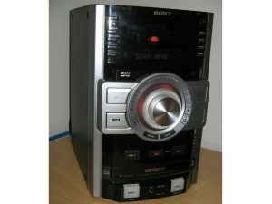 len vezu SONY GENEZI 2i, 2x100w AUX/PC, RDS, 3xCD,