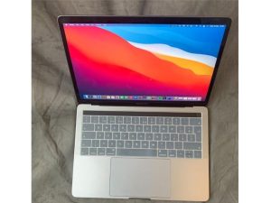 Apple MacBook Pro 13 2019 MUHN2CZ SK klavesnica