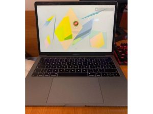 Macbook Pro 2019 13” Touch Bar