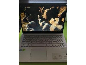 Predám ASUS VivoBook 15 - Intel i5,ssd