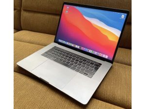 MacBook Pro 15\