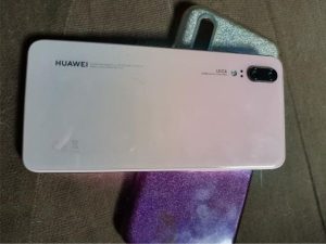 Predám huawei p20 4 gb / 128 gb