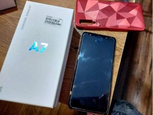 samsug galaxy A7 2018