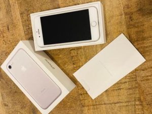 Apple iPhone 7 Silver 32 GB