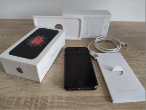 iPhone SE 128GB Space Gray (A1723)