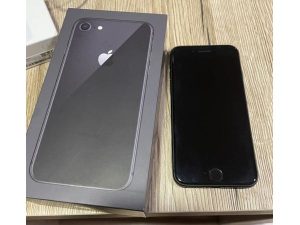 predam IPHONE 8 64 gb space gray stav dobry,plne funkcny