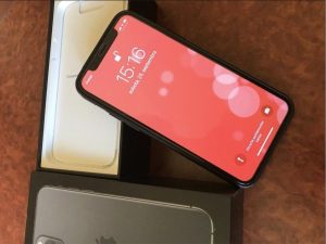 iPhone 11 pro 64gb