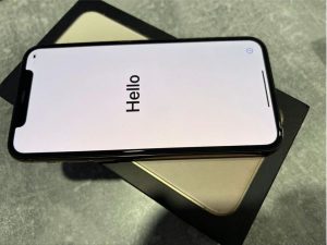 iPhone 11 pro 64GB gold