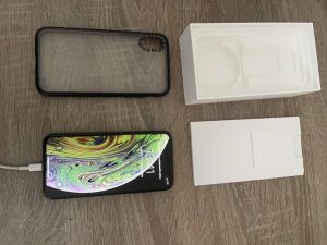 Iphone XS - 64 GB / Black