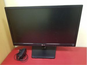 Monitor LG E2242T, Uhlopriečka 22 