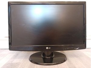 LCD monitor LG W2243S