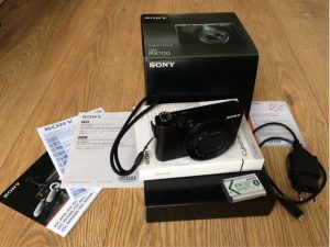 SONY RX100, KOMPLETNÉ BALENIE + POPRUH (KÚPENÝ SR)