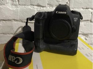 Canon 6D Mark I. s battery grip