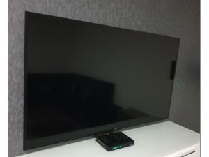 Predám Smart TV Samsung UHD HDR 65'