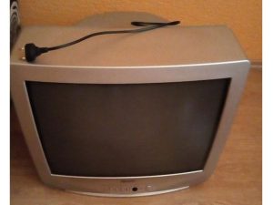 TV Samsung uhlopriečka 37cm