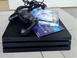 PS4 Pro 1TB + ovládač