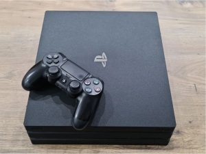 Playstation 4 PRO 1TB black