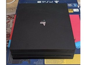 Predám PS4 pro 1TB