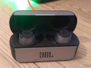 JBL Reflect Flow Black