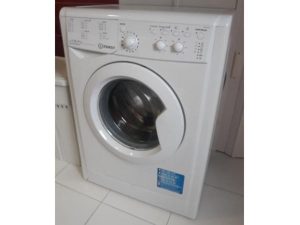 Automatická práčka INDESIT IWSC 51051 C ECO ca rok