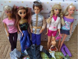 Princ KEN a bábiky Barbie Evi s rôznymi doplnkami+