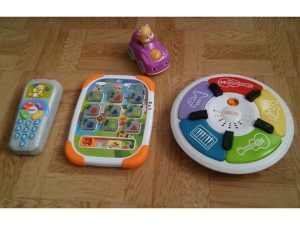 Hracky fisher price spolu