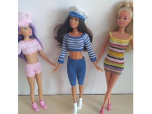 Šaty pre Barbie prúžkované,bermudy+šiltovka+tričko